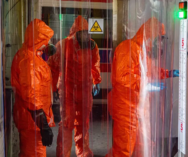 Kulisy procesu dekontaminacji